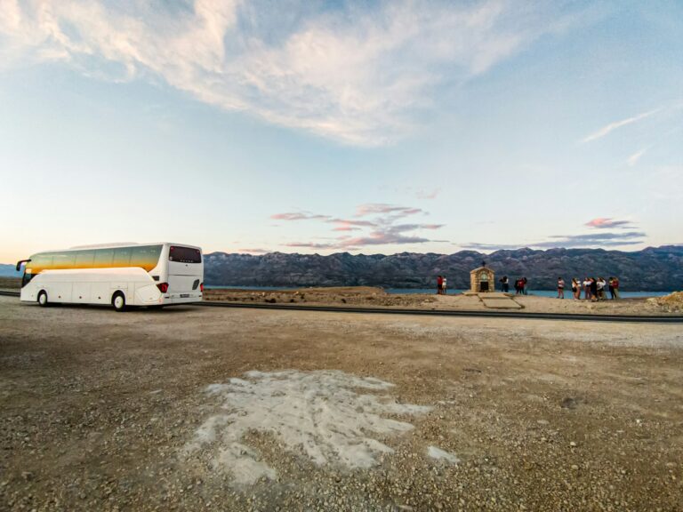 Jak poruszać się po Chorwacji bez auta – poradnik