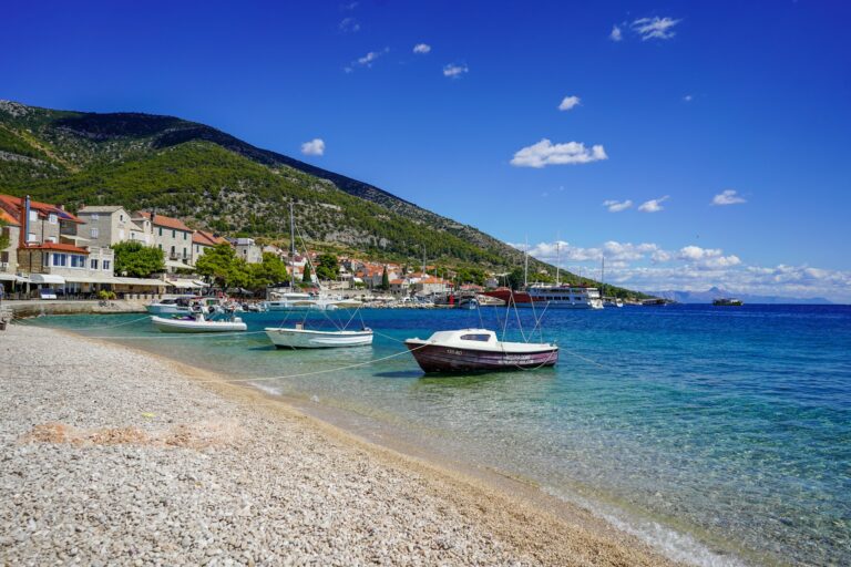 Najpiękniejsze plaże Adriatyku – kiedy jechać?