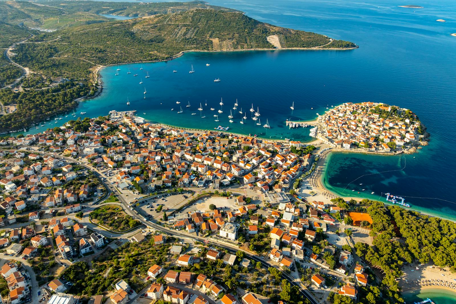 Najlepsze miejsca na SUP w Chorwacji – dzikie plaże i ukryte zatoki