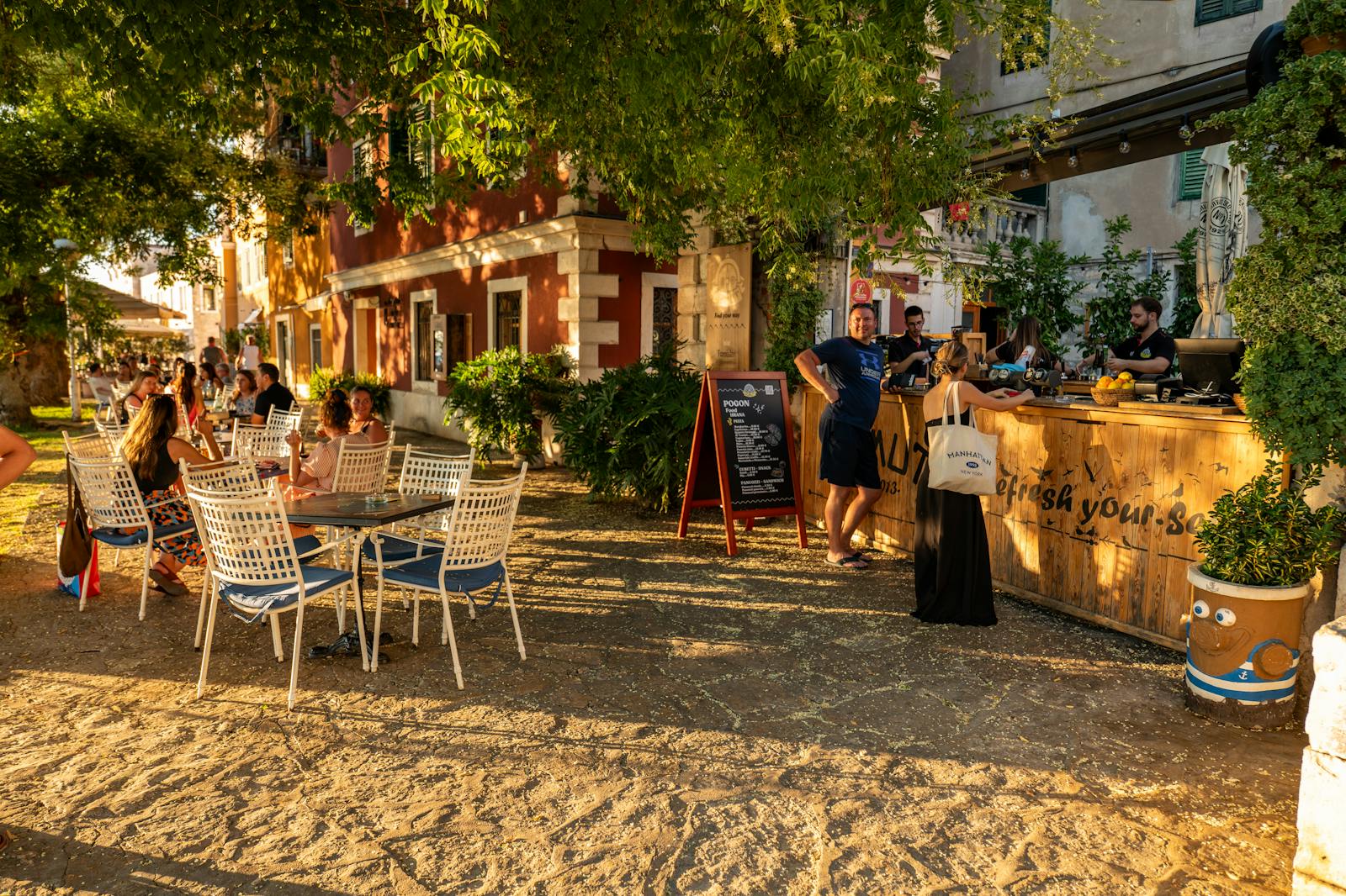 Najlepsze restauracje w Trogir – gdzie zjeść dobrze i tanio?