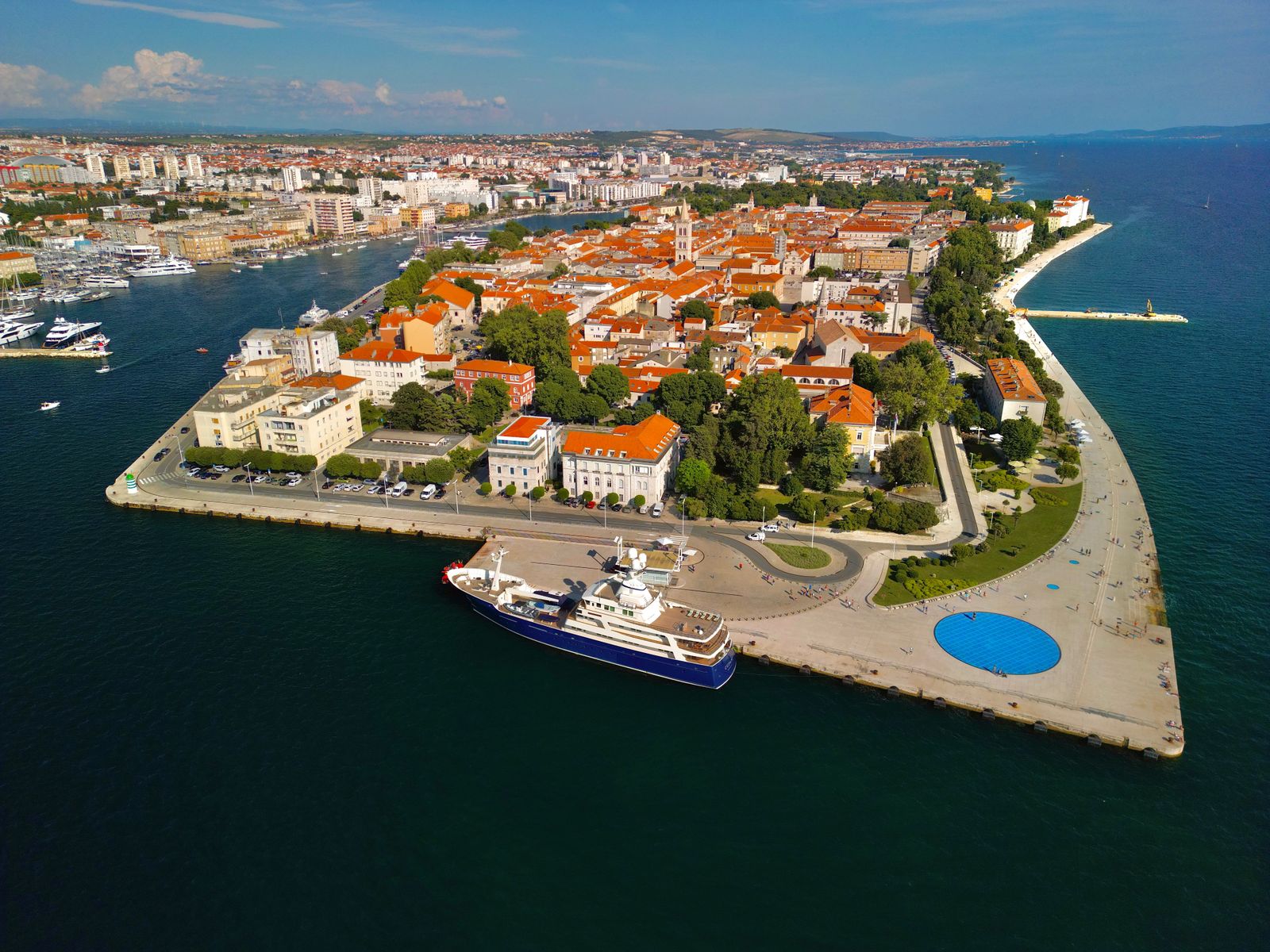 Nabrzeże w Zadarze, starówka